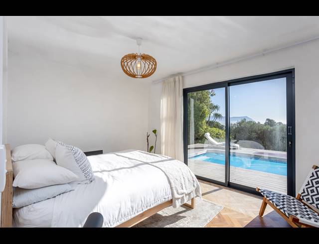 4 BEDROOM FREEHOLD FOR SALE IN FROGGY FARM